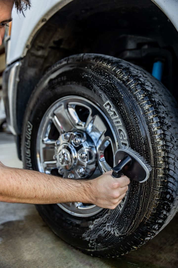 Rubber Tire Scrub Brush - APEX Auto Products